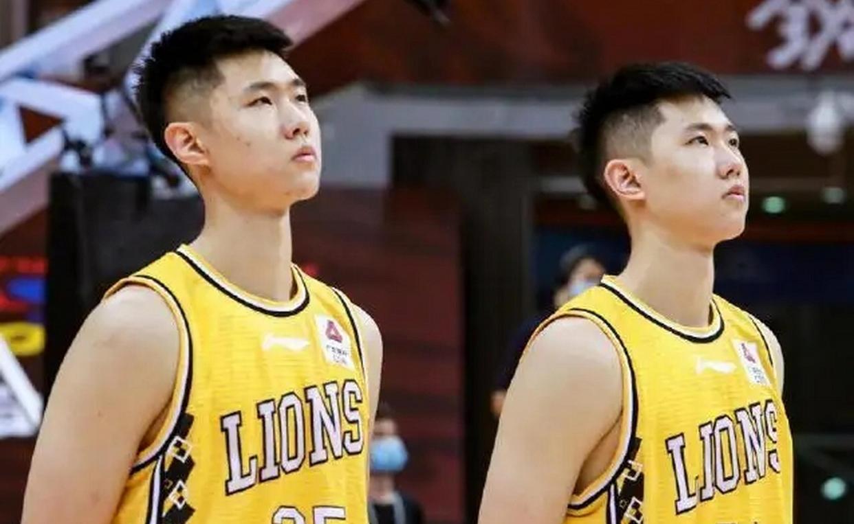 AYX SPORTS广厦男篮训练开放日，集结日完成体检引欢呼，NBA季后赛在即，轮换策略成焦点的简单介绍